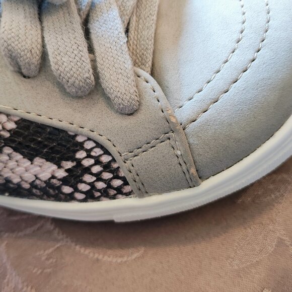 Treasure & Bond Lucy Snakeskin and Suede Girl's Sneakers, Size 2, Used - Picture 14 of 16